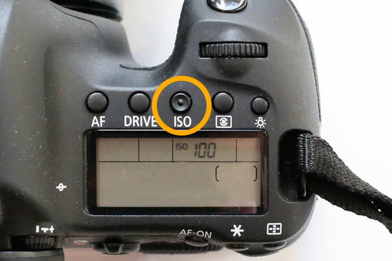 ISO感度の数値の変え方(キャノン6D)